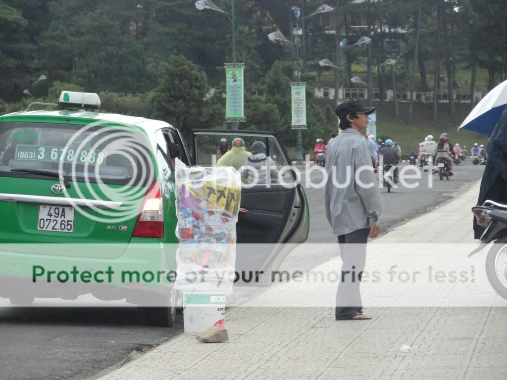 Thả Diều Ngày Mưa Tại Đà Lạt Thả Diều Ngày Mưa Tại Đà Lạt - Dalat News